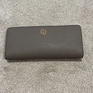 Tory Burch robinson wallet
